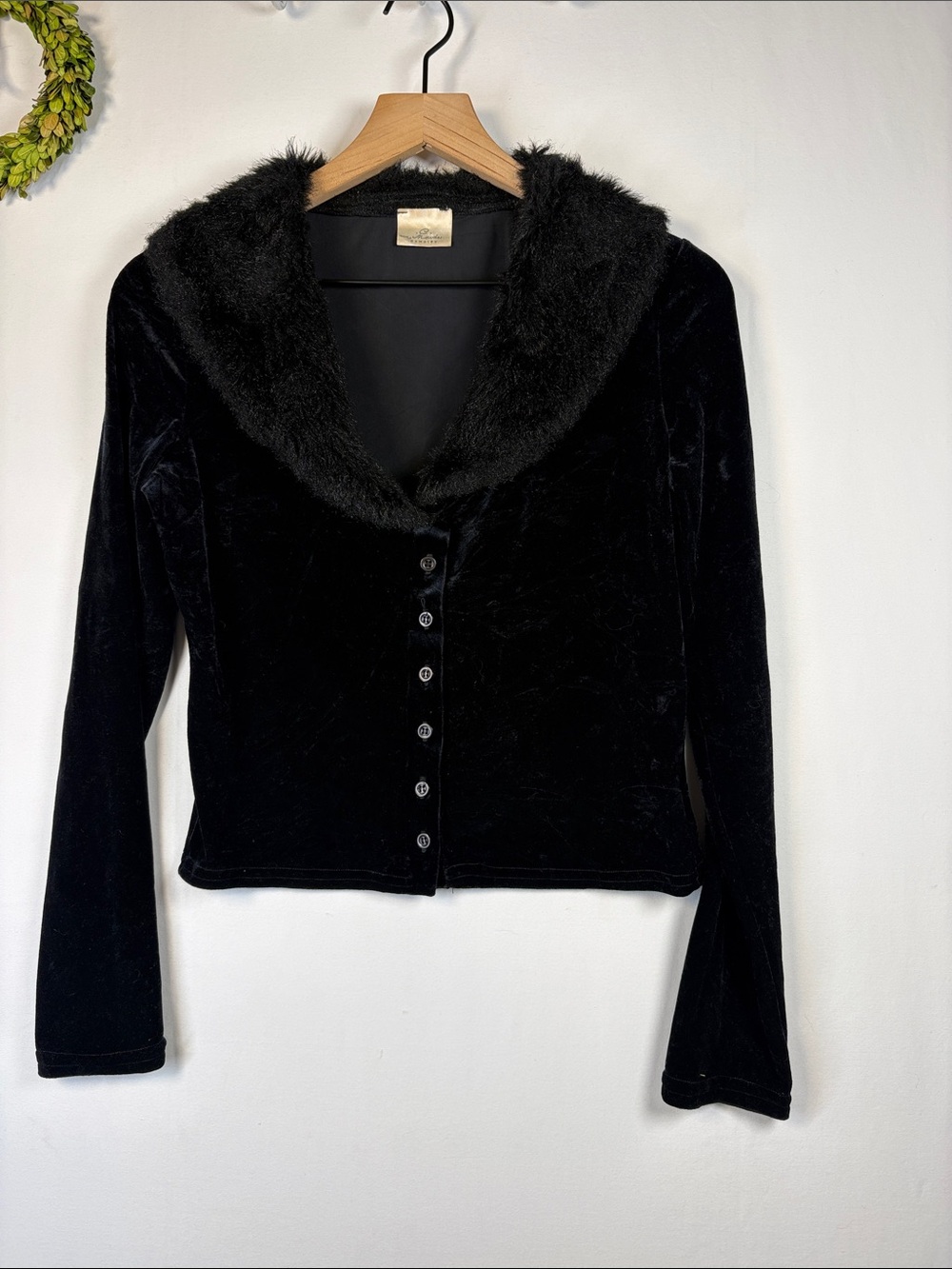 UN MONDE CAMAIU Made in France VTG Black Velvet Fuzzy Collar Sweater size xs/s